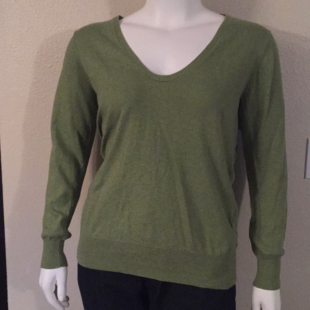 Green variation Old Navy long sleeved sweater